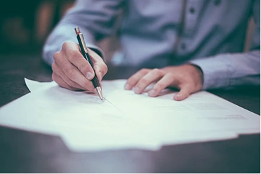 Mediation vs. Litigation: WhichPath Is Right for You?